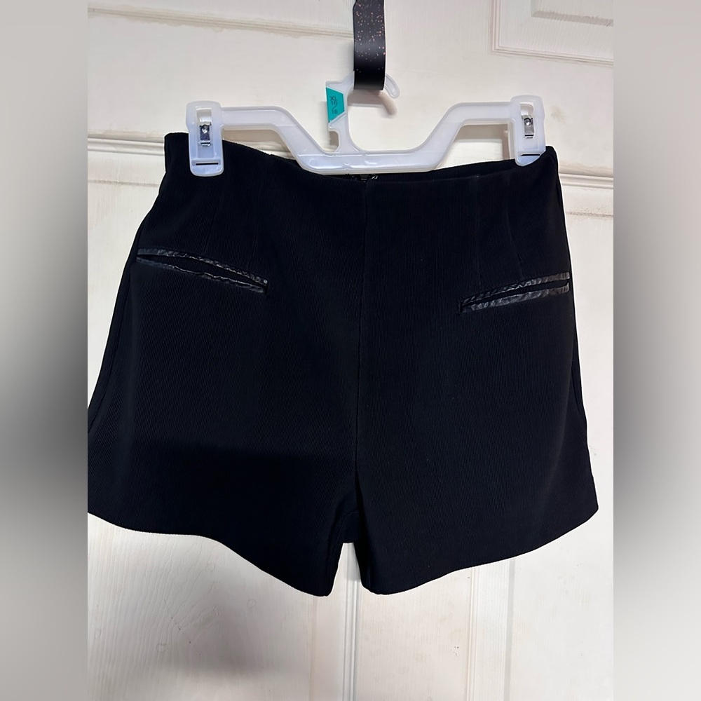 Ark & Co shorts, like new.